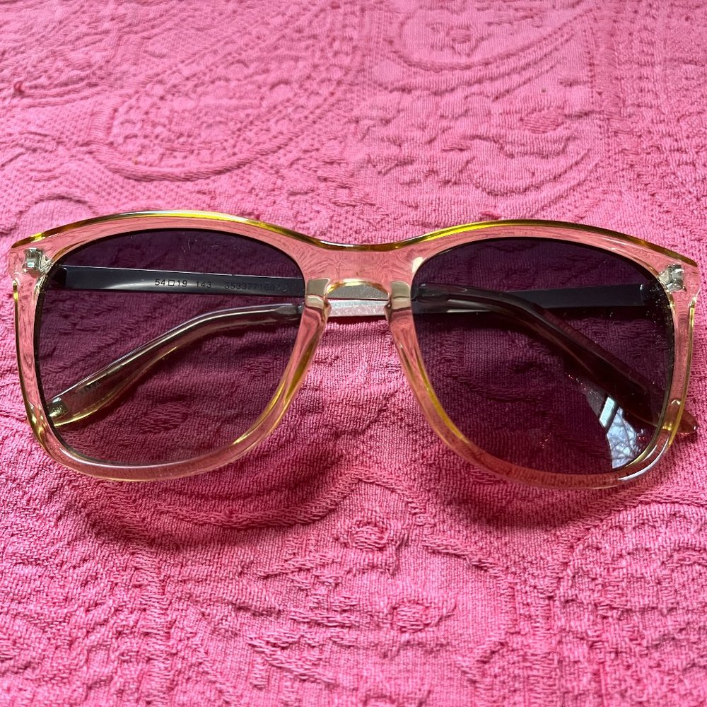Retro Rectangular Sunglasses - Picture 2 of 2